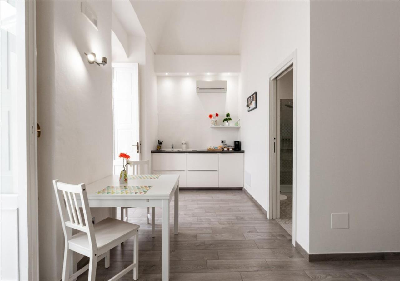 B&B 20 Archi Monopoli Exterior photo
